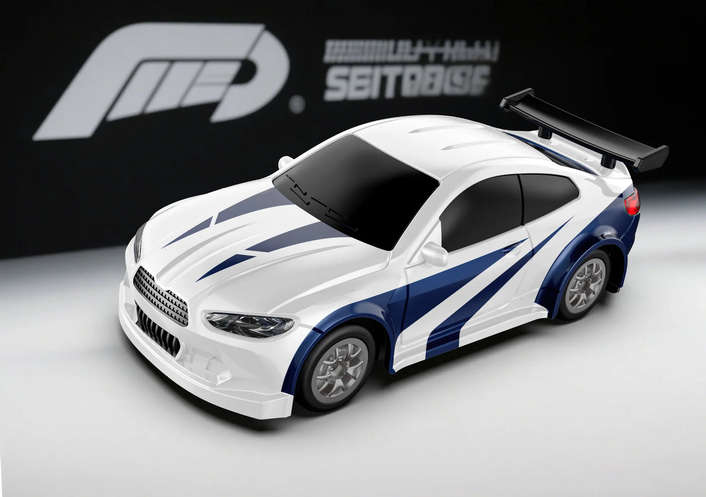 1/64 Mini RC Desktop RC Car Full Scale 4WD Drift Car Desktop Racing Model Ornament Boy RC Car